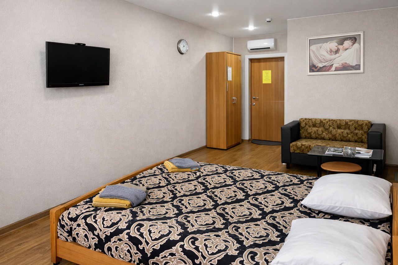 Улучшенный двухместный номер с двуспальной кроватью